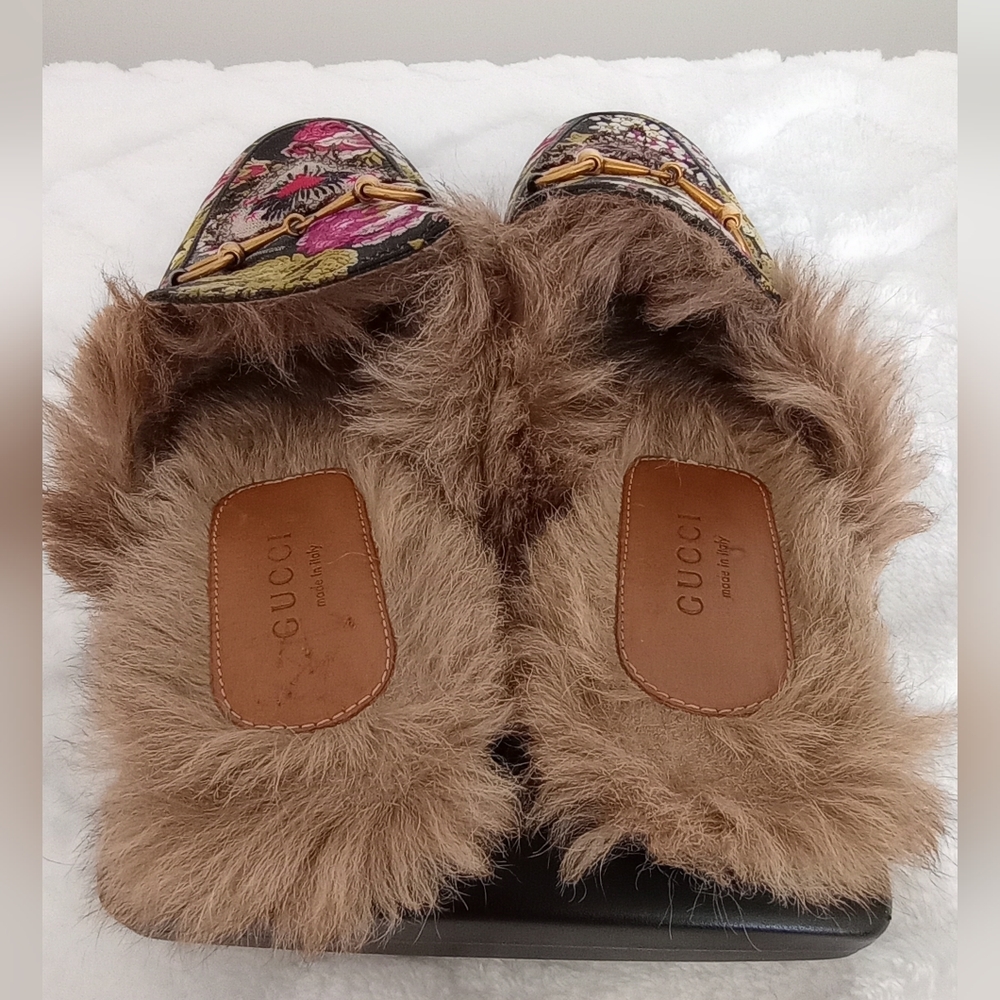 Gucci Shoes - Picture 2 of 5
